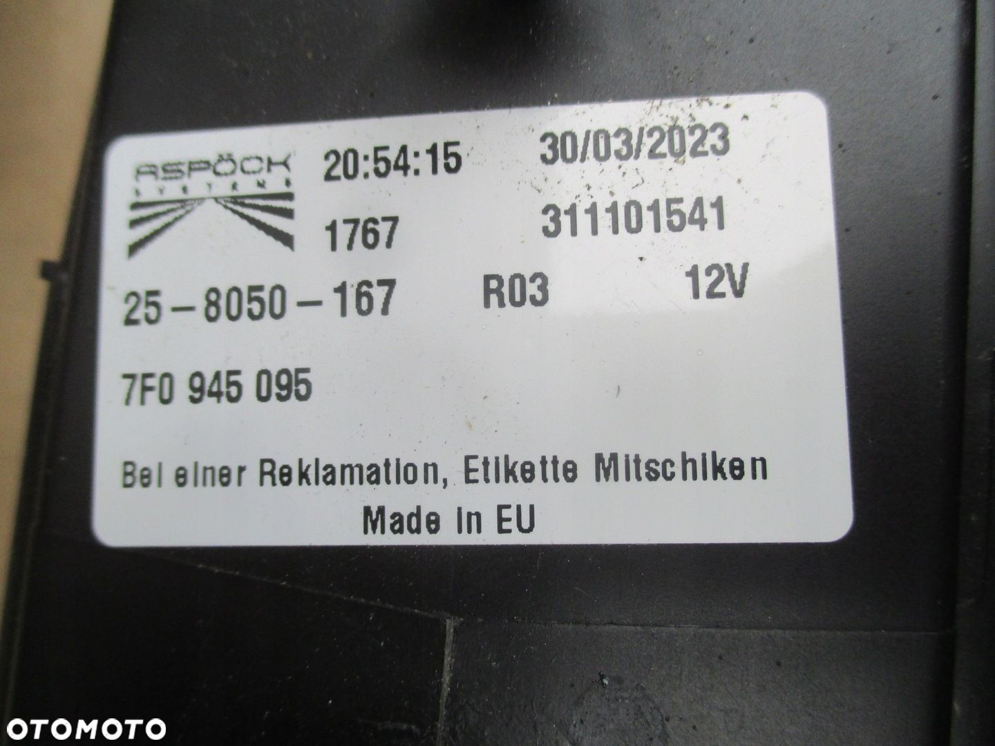 Belka tylna lampy doka kabina VW T5 T6 7F0803703B - 4