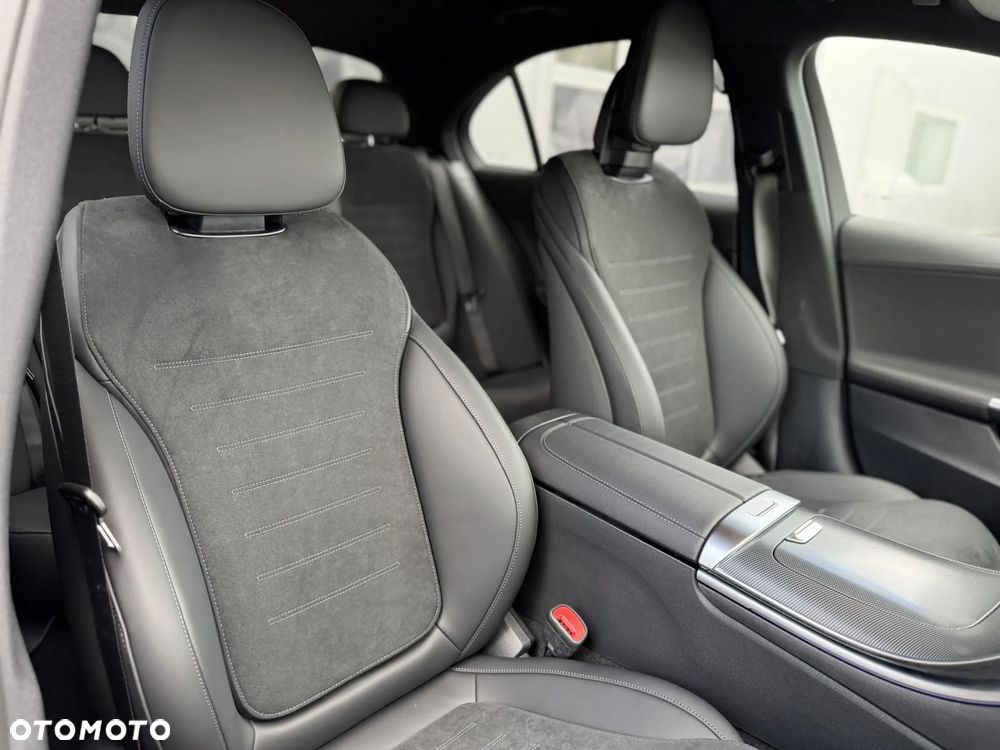 Mercedes-Benz Klasa C 180 9G-TRONIC AMG Line Advanced - 12