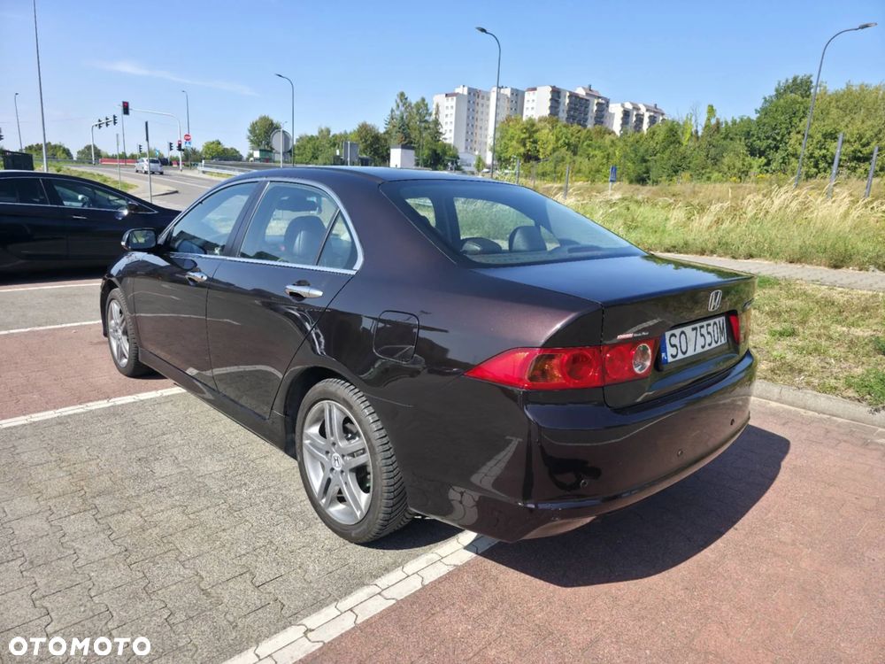 Honda Accord 2.0 Executive - 7