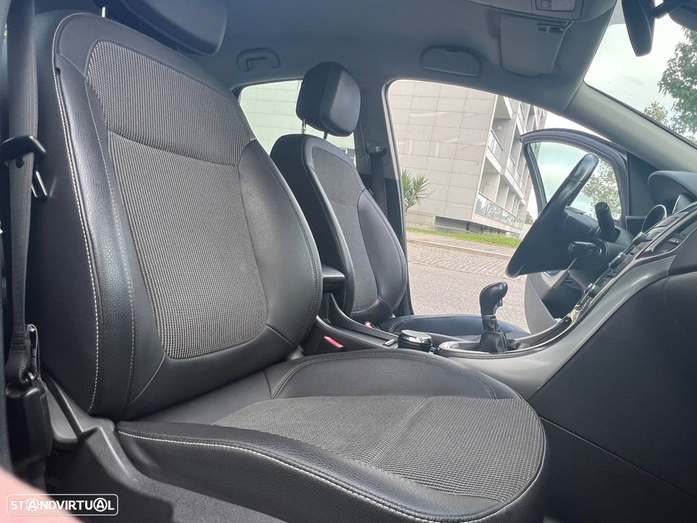 Opel Astra 1.7 CDTi Cosmo - 6