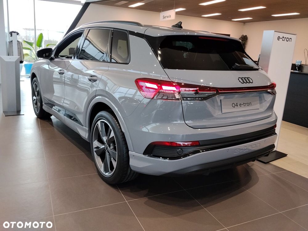 Audi Q4 e-tron - 4