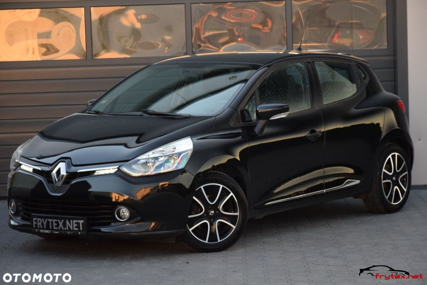Renault Clio - 10