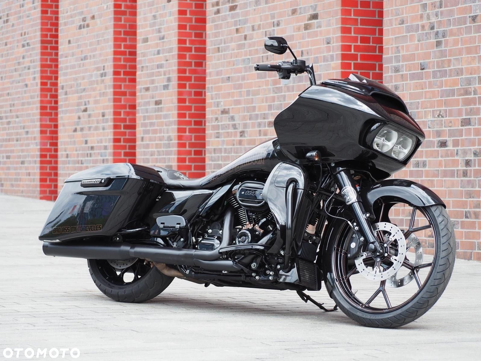 Harley-Davidson Touring Road Glide - 1