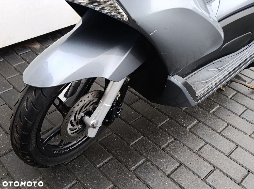Honda PCX - 11