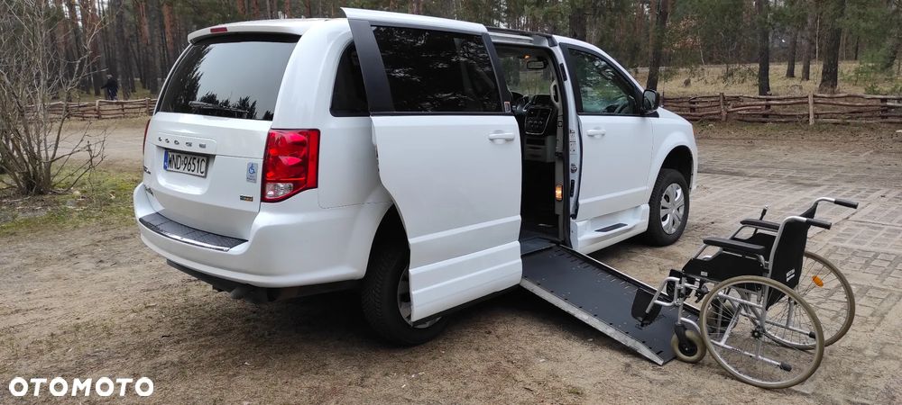 Dodge Caravan - 15