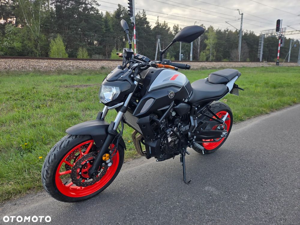 Yamaha MT - 2