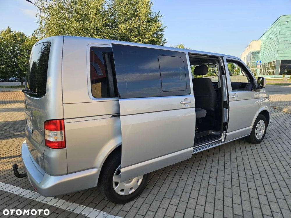 Volkswagen Caravelle - 33