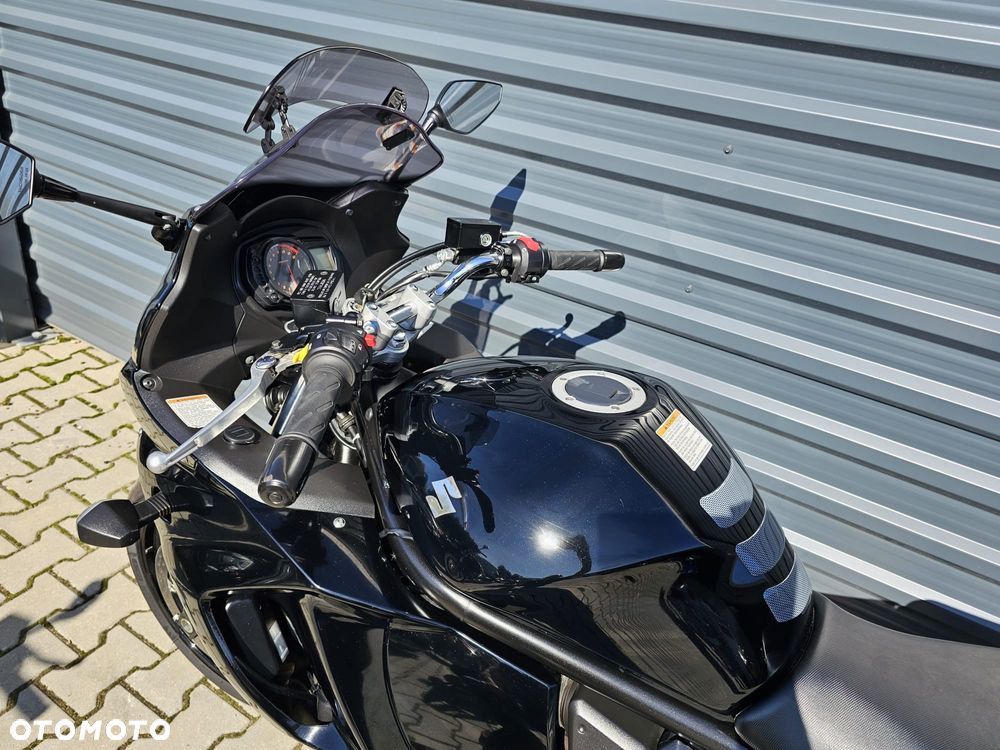Suzuki GSX - 7