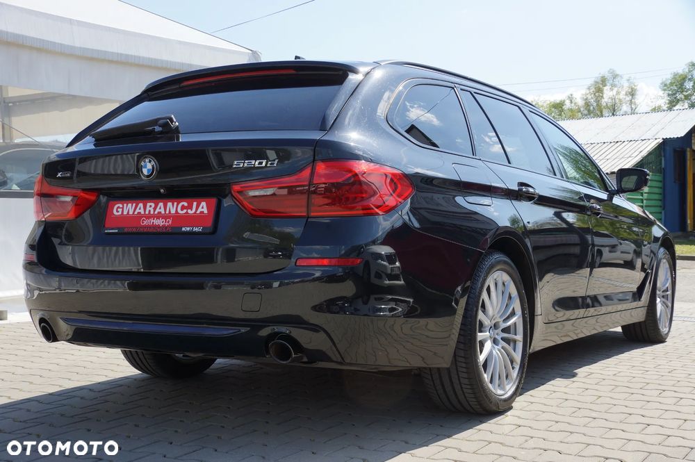 BMW Seria 5 520d xDrive Touring Sport Line - 9