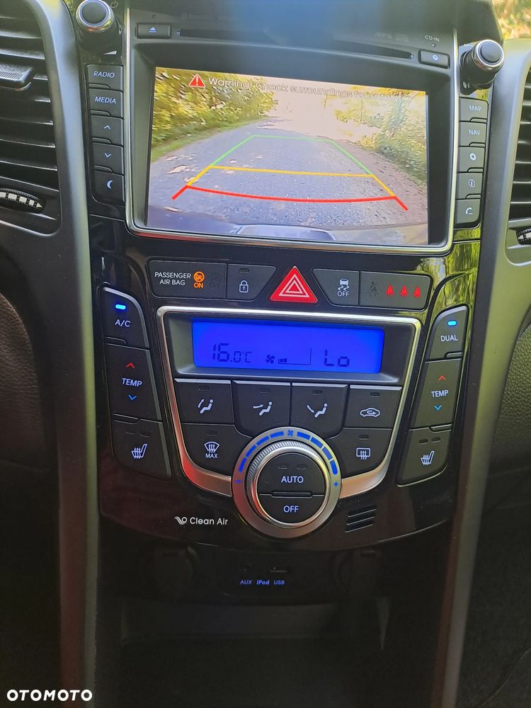 Hyundai i30 1.6 GDI Premium - 8