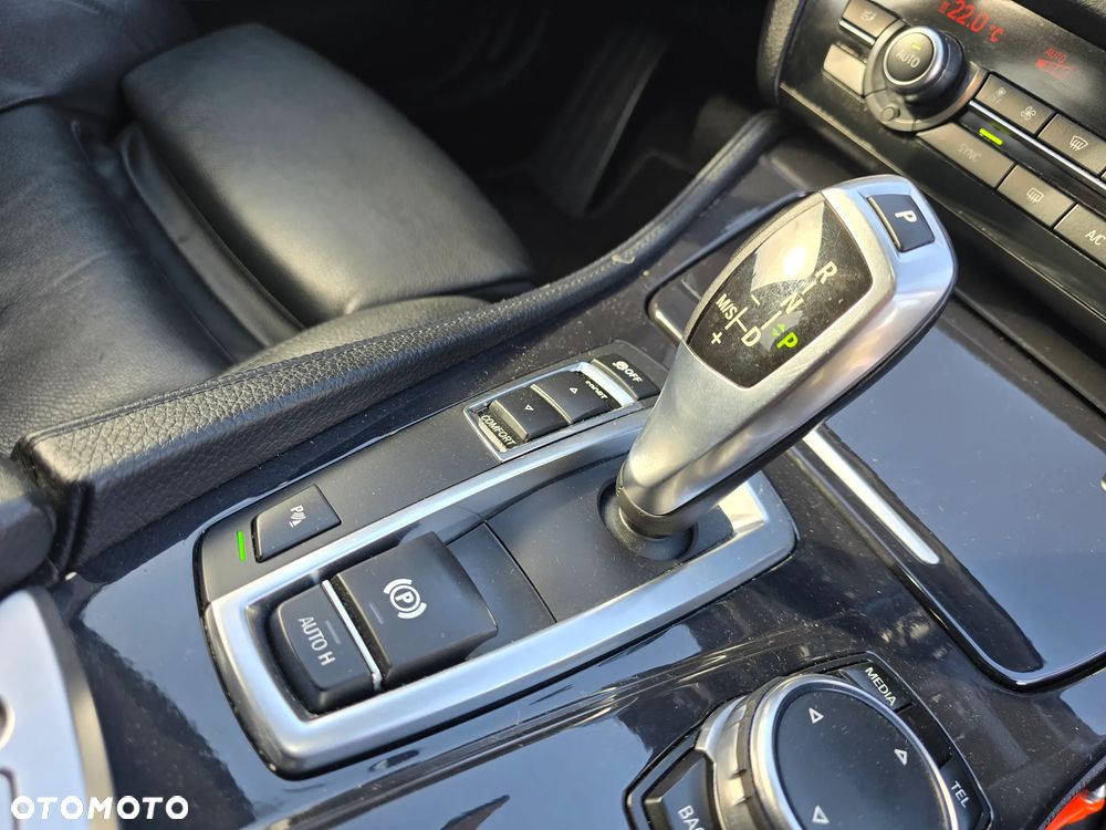 BMW Seria 5 518d - 39