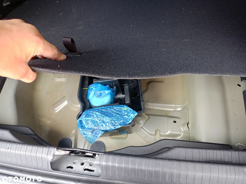 Citroën C4 BlueHDi 130 Stop&Start EAT8 SHINE - 13
