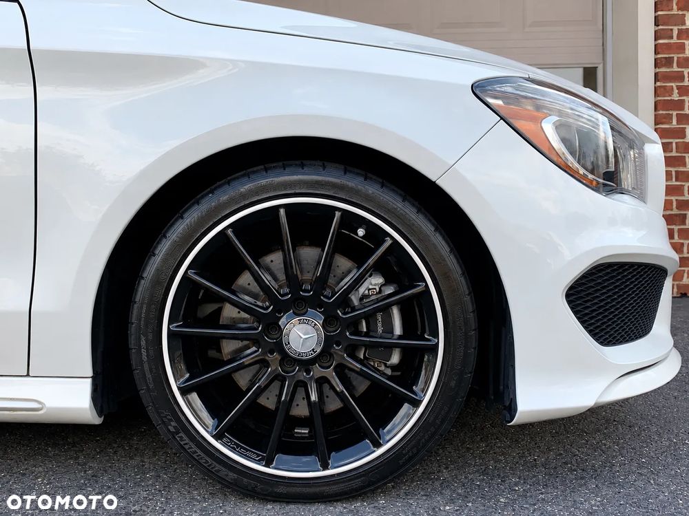 Mercedes-Benz CLA 250 4Matic 7G-DCT AMG Line - 16