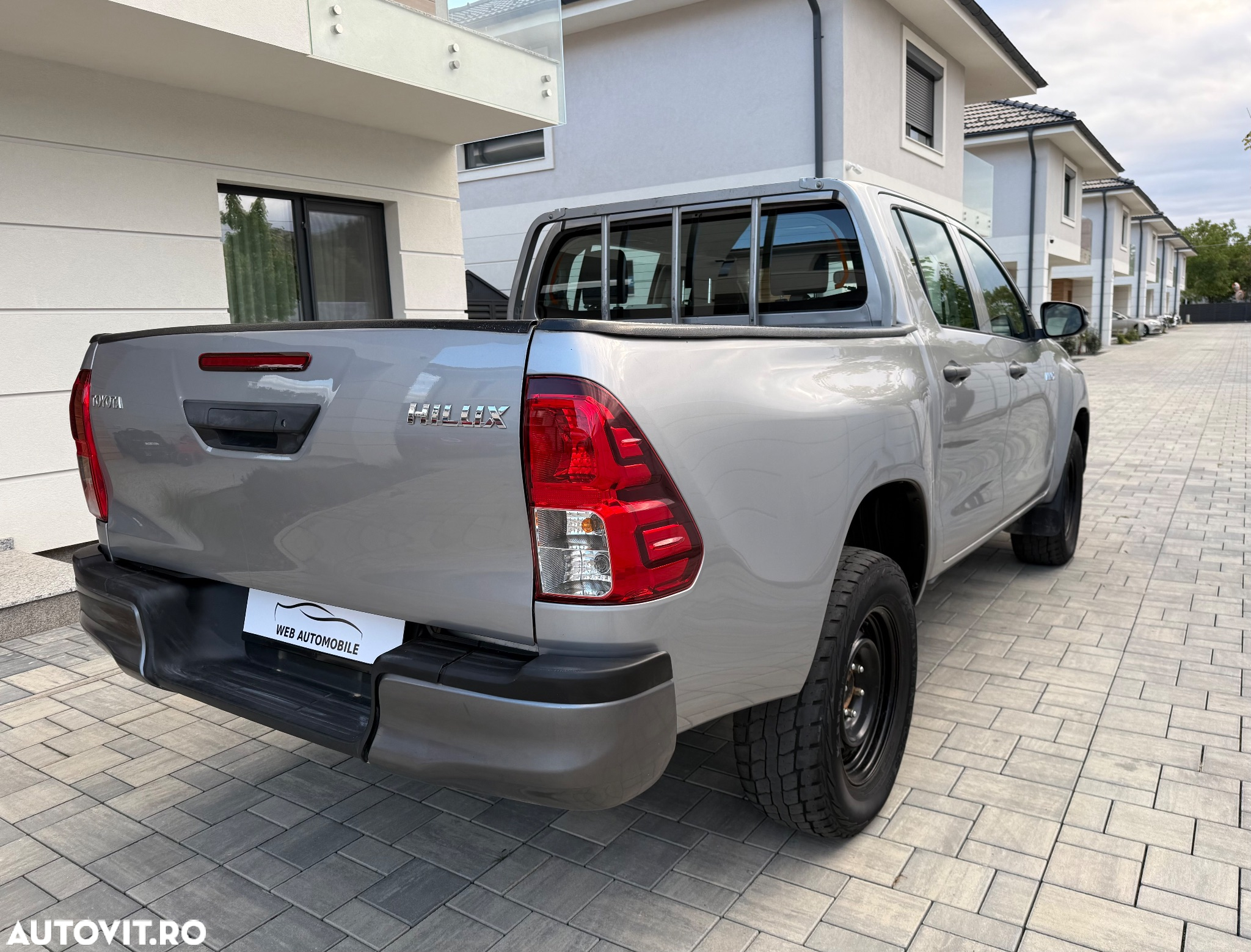 Toyota Hilux 4x4 Double Cab M/T Style - 14