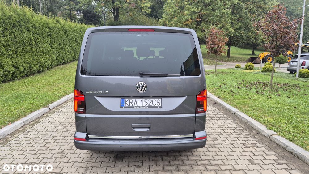 Volkswagen Caravelle - 8
