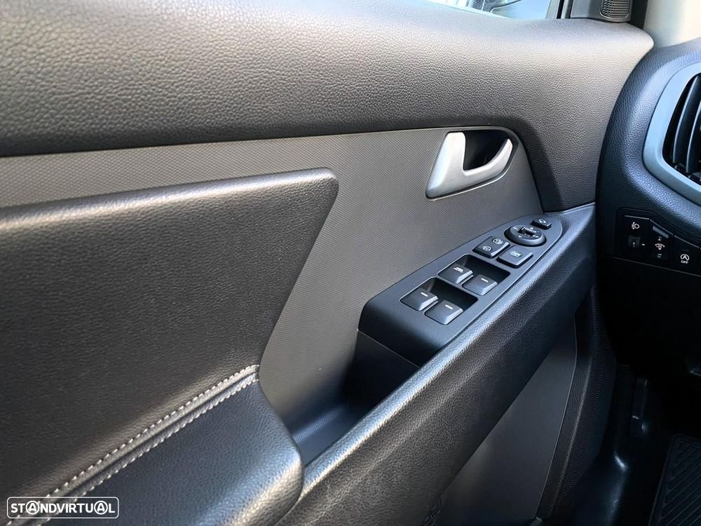 Kia Sportage 1.7 CRDI ISG Prime - 28