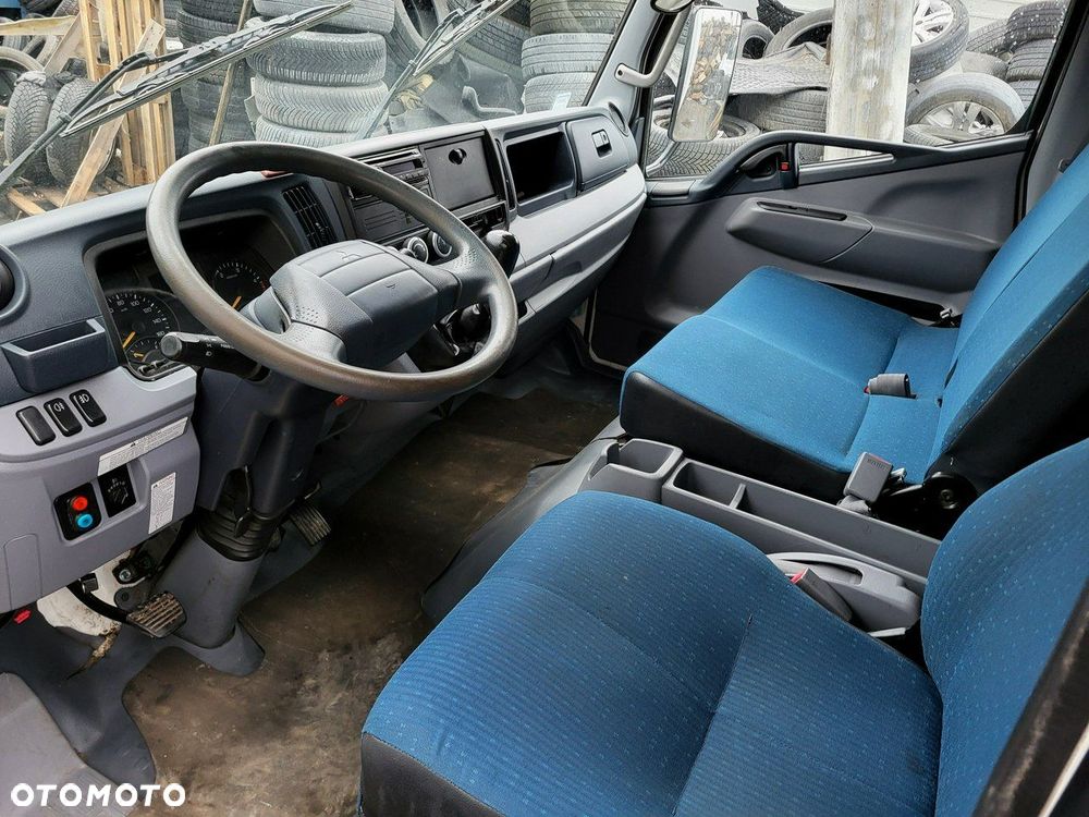 Mitsubishi Fuso - 11