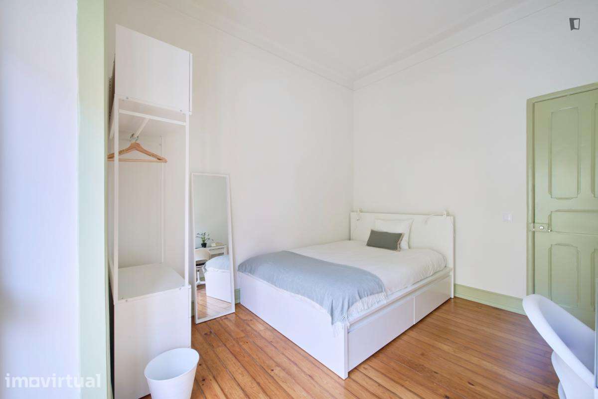 Quarto - localizado em Alcântara Lisbon - Grande imagem: 4/35