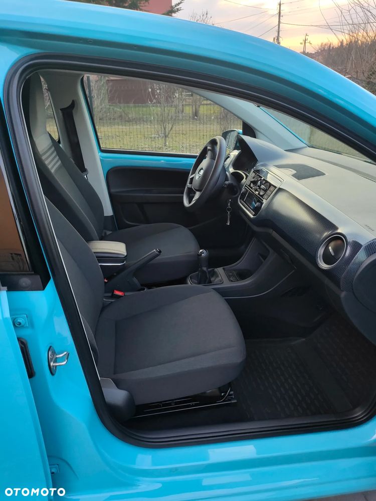 Volkswagen up! 1.0 Beats - 9
