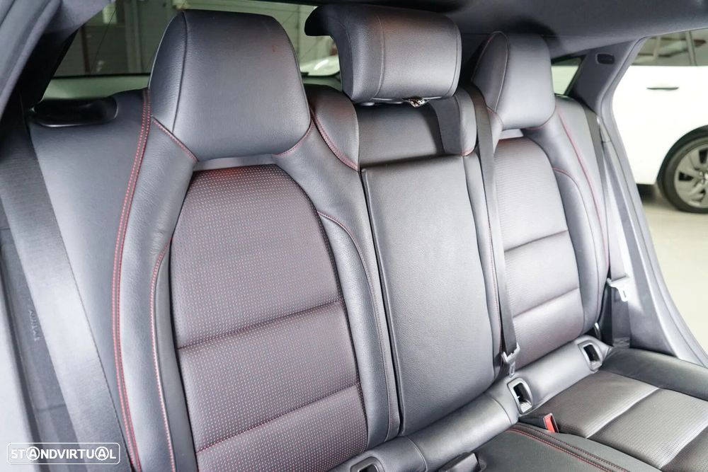 Mercedes-Benz CLA 180 d Shooting Brake AMG Line Aut. - 44