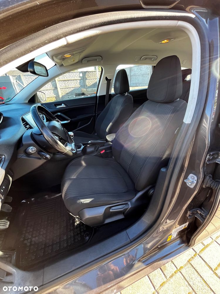 Peugeot 308 - 24