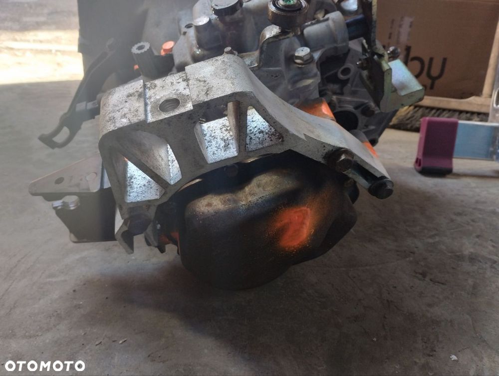 SKRZYNIA BIEGÓW 55204040 FIAT PANDA II 1.3MJTD - 11