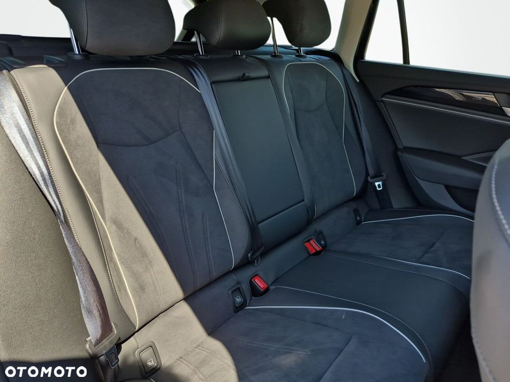 Volkswagen Passat Variant 1.5 TSI EVO Business DSG - 14