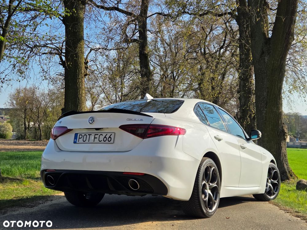 Alfa Romeo Giulia 2.2 AT8-Q4 Veloce - 24