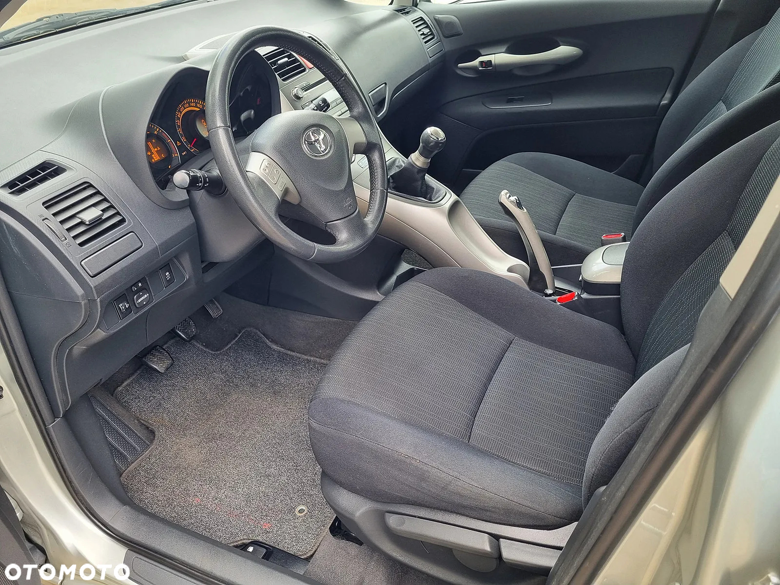 Toyota Auris 1.4 VVT-i Sol - 9