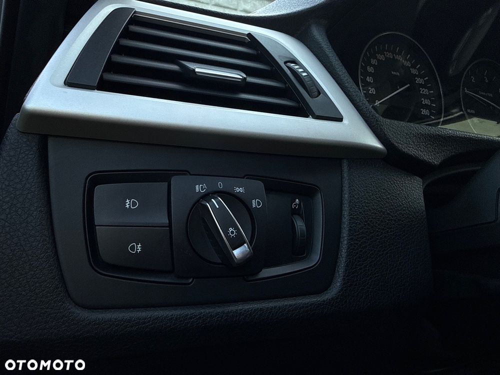 BMW Seria 3 - 24