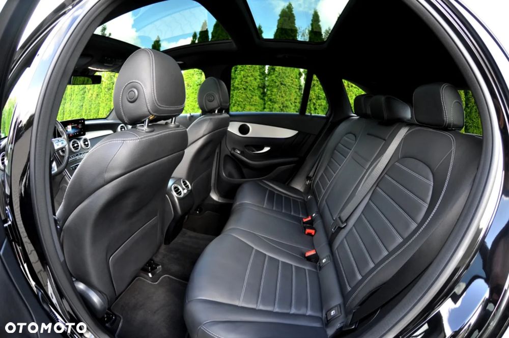 Mercedes-Benz GLC 200 d 4Matic 9G-TRONIC AMG Line - 24