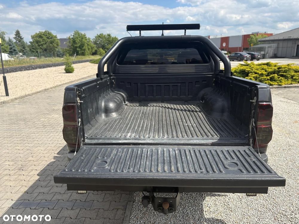 Toyota Hilux 3.0 D-4D SR5 - 17