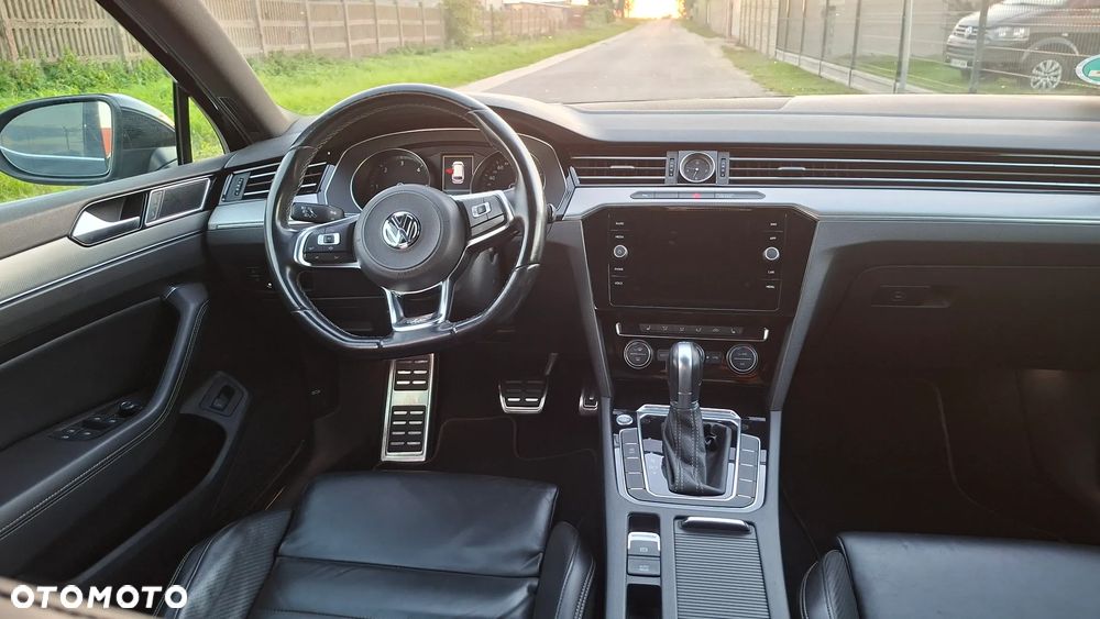 Volkswagen Passat - 16