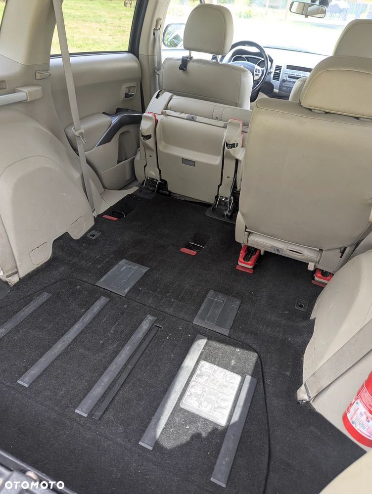 Mitsubishi Outlander 2.0 DID Instyle - 16