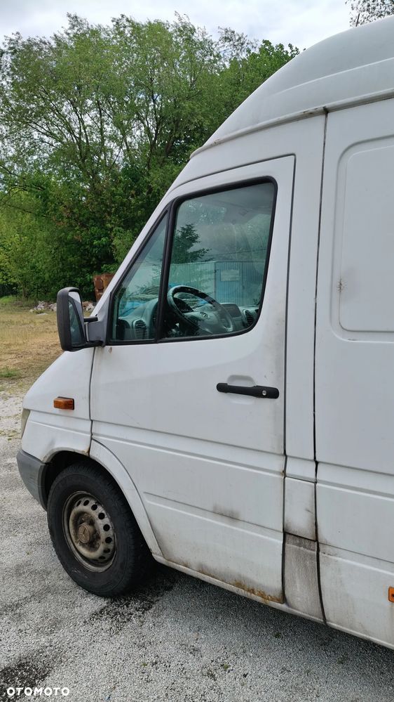 Mercedes-Benz Sprinter - 4