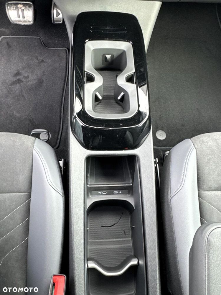 Volkswagen ID.4 - 16