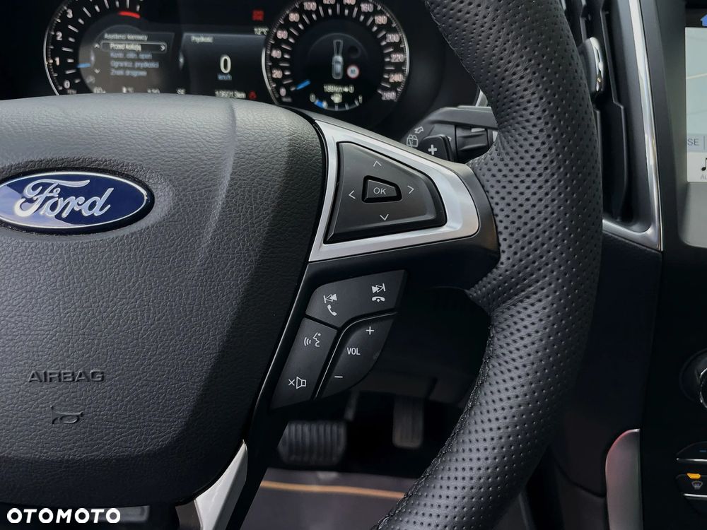 Ford S-Max 2.0 TDCi Titanium PowerShift - 24