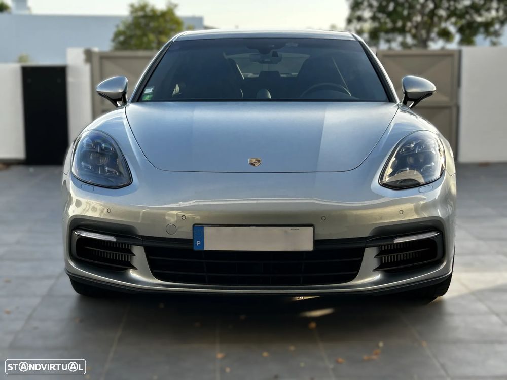 Porsche Panamera 4 E-Hybrid 10 Years Edition - 20