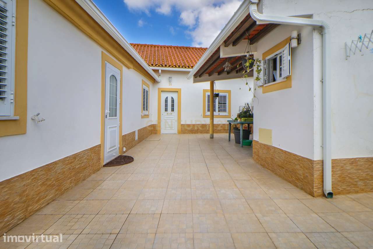 Moradia T2 com Espaço exterior e Garagem em Cabanas - Grande imagem: 5/42