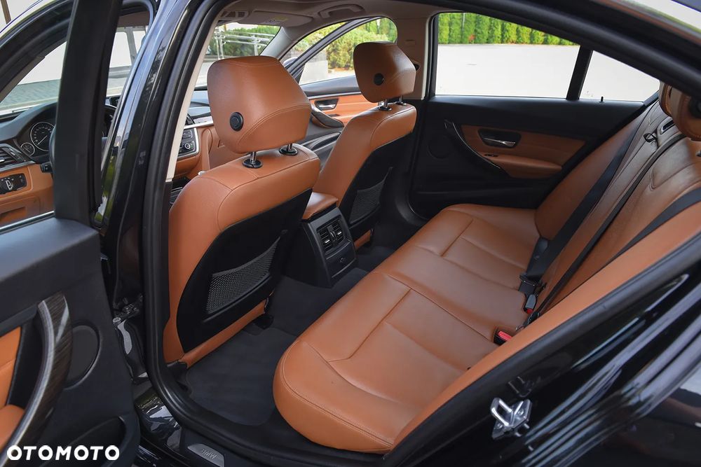BMW Seria 3 318d Luxury Line - 28