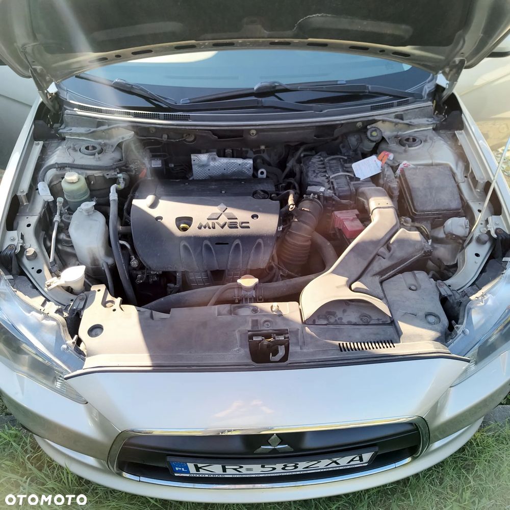 Mitsubishi Lancer - 10