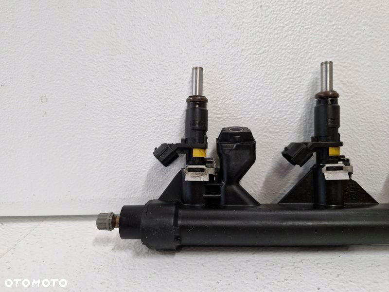 citroen c3 picasso 1.4 vti b listwa wtryskowa wtryskiwacze v7575645 7575645 - 3