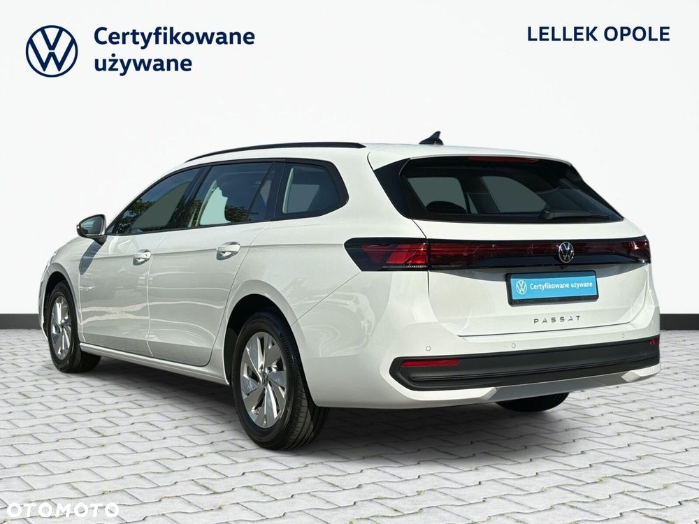 Volkswagen Passat Variant 2.0 TDI SCR DSG - 9