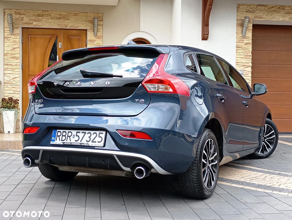 Volvo V40 T2 Drive-E Momentum - 9