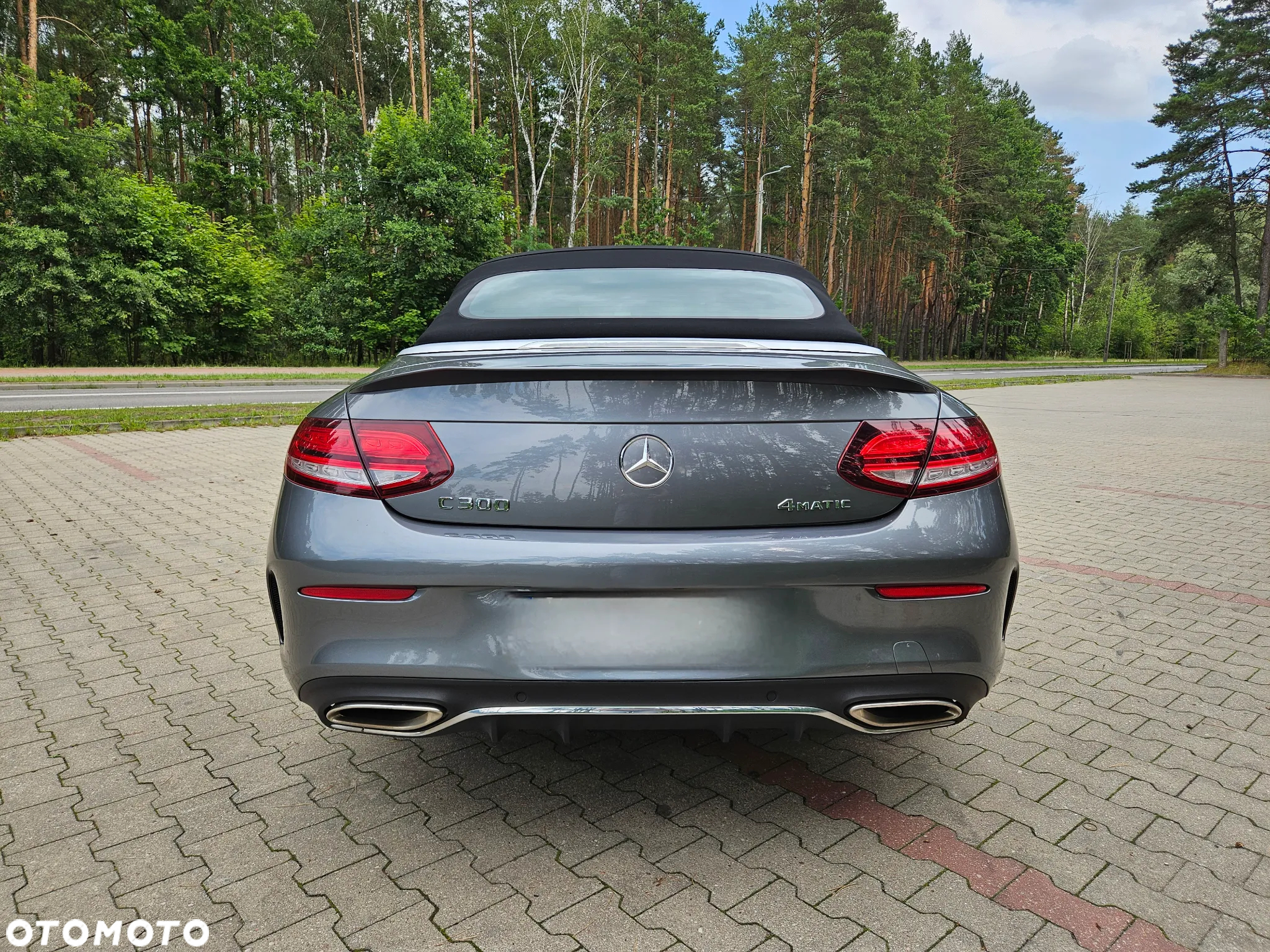 Mercedes-Benz Klasa C 300 Cabrio 4Matic 9G-TRONIC - 27