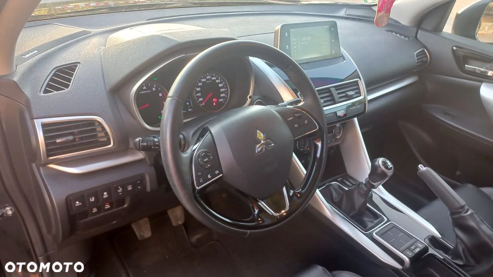 Mitsubishi Eclipse Cross 1.5 T GPF Inform - 12