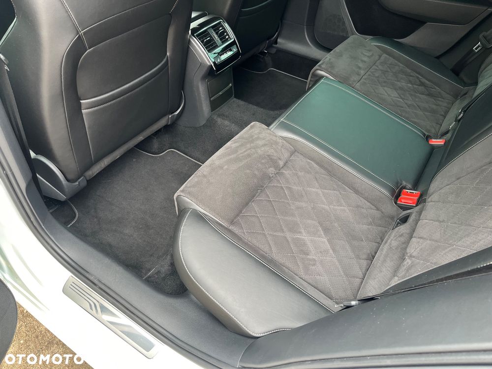 Skoda Superb 2.0 TDI 4x4 DSG Sportline - 27