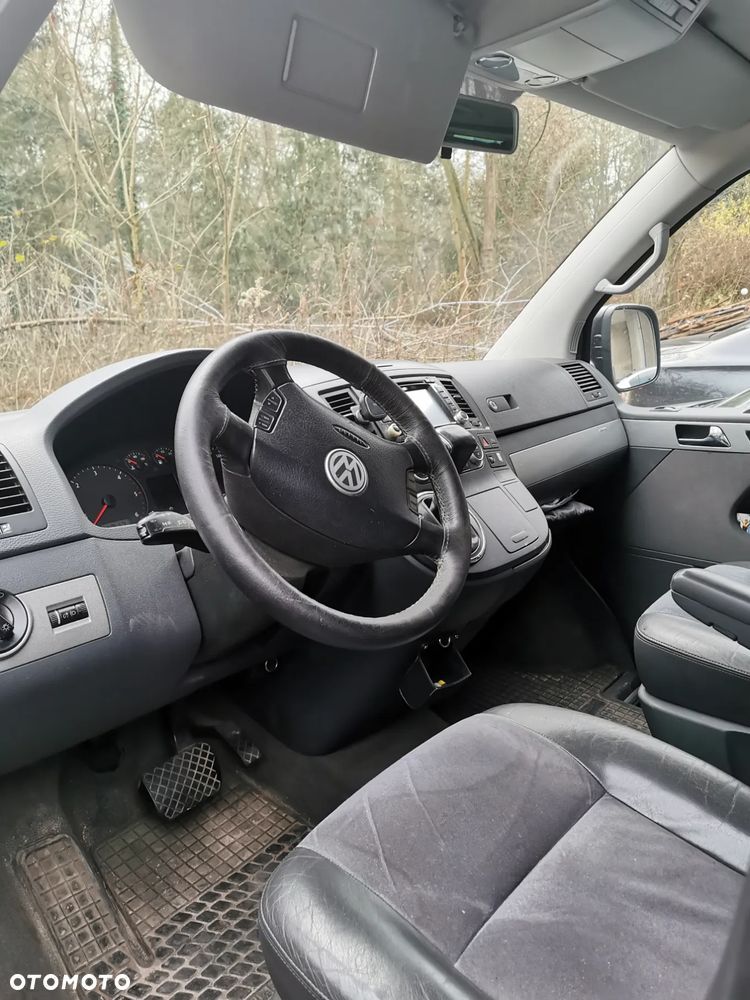 Volkswagen Multivan - 4