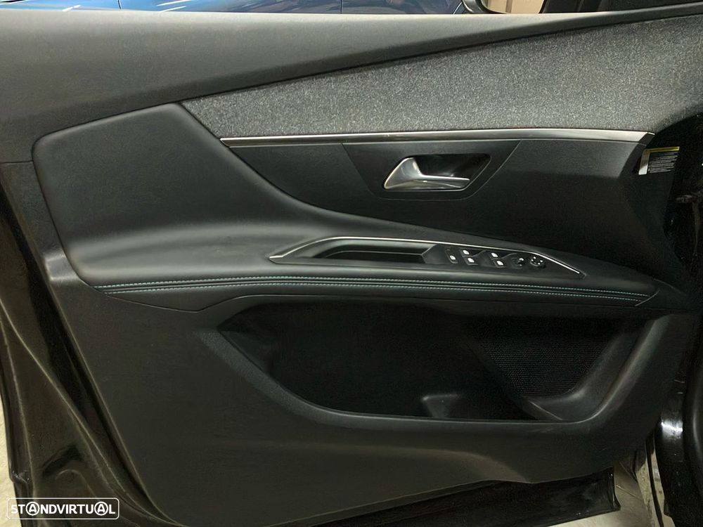 Peugeot 3008 1.6 Hybrid Allure e-EAT8 - 19