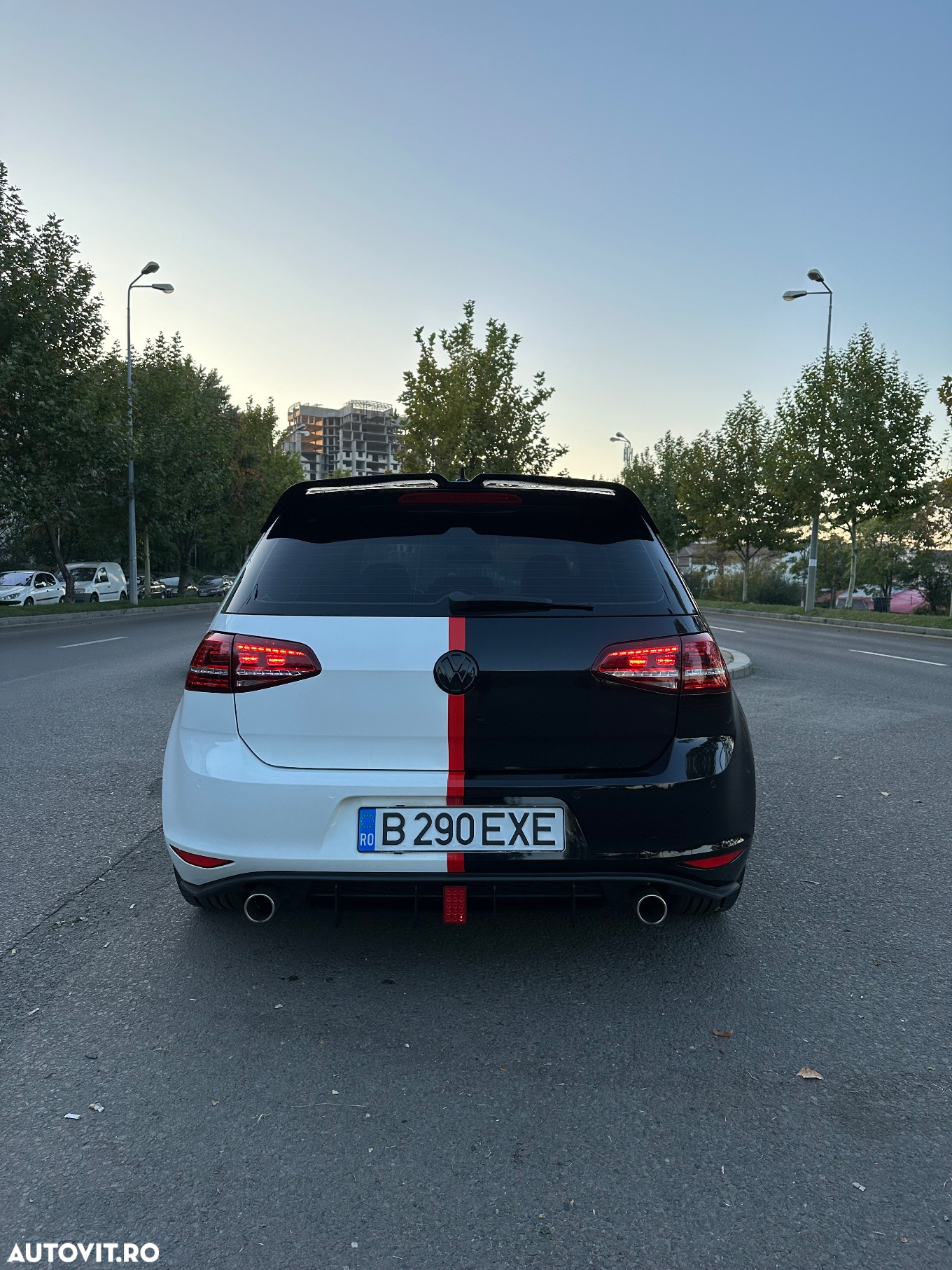 Volkswagen Golf 1.6 TDI BMT Comfortline - 3